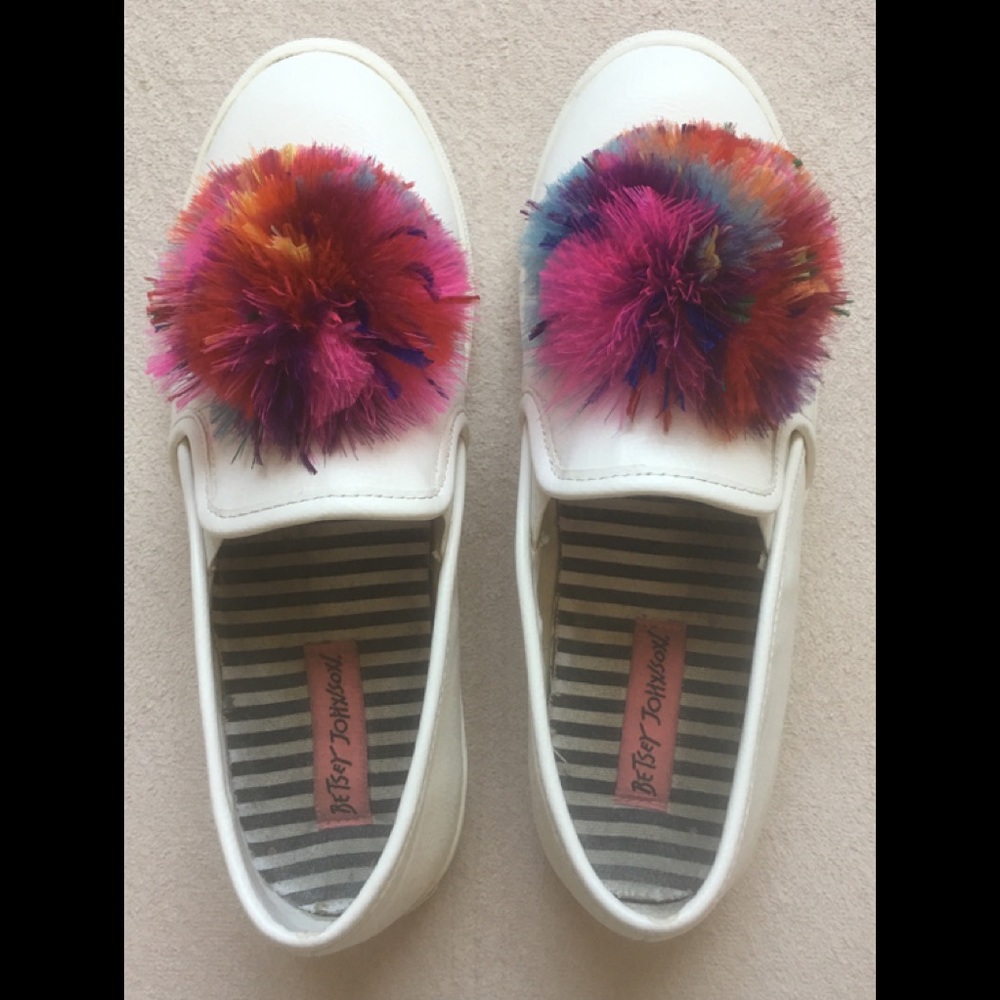 Betsey Johnson TRIXY Sneakers, Size 7.5, White